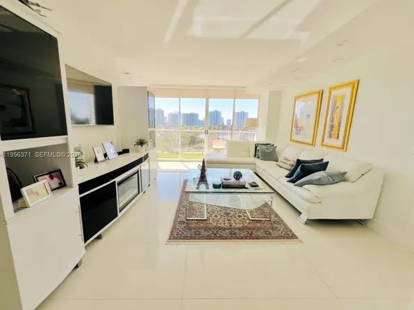 3640 Yacht Club Dr APT 609, Aventura, FL 33180