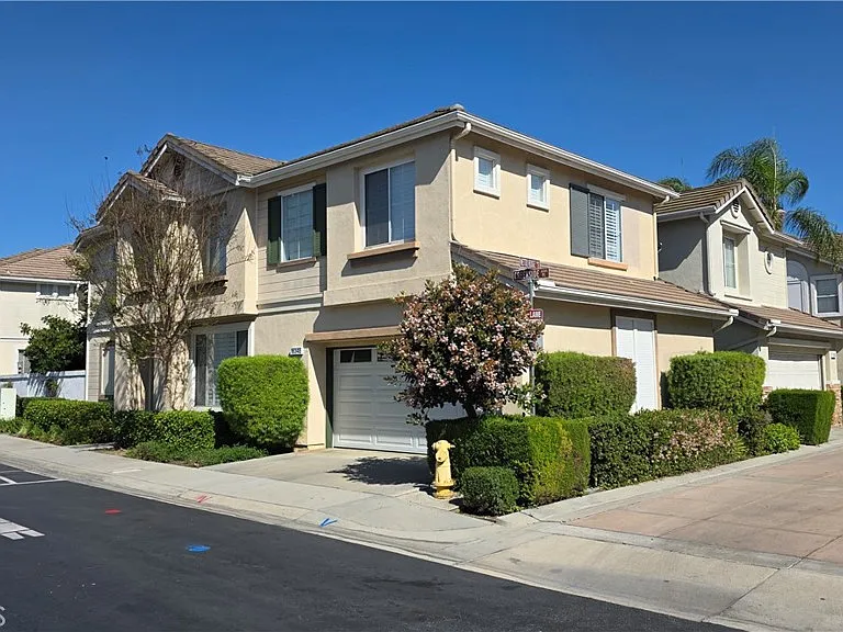 16348 Creekside Pl — Photo 2