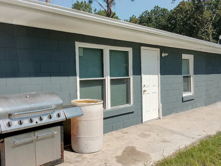207 Sneads Ferry Rd — Photo 2