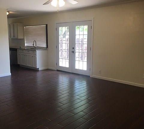 5th image of 6325 Glenmoor Dr