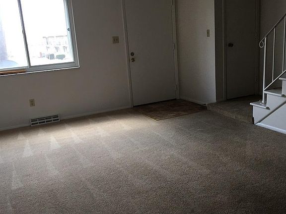 3rd image of 700 Edwards Ave