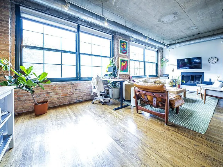 110 N Peoria St #301 — Photo 3
