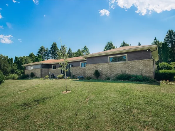 119 Oak St, Windber, PA 15963