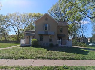 1205 N Sheridan Rd #A, Peoria, IL 61606