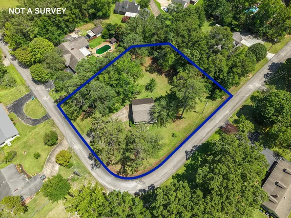 1907 Independence Sq, Iuka, MS 38852