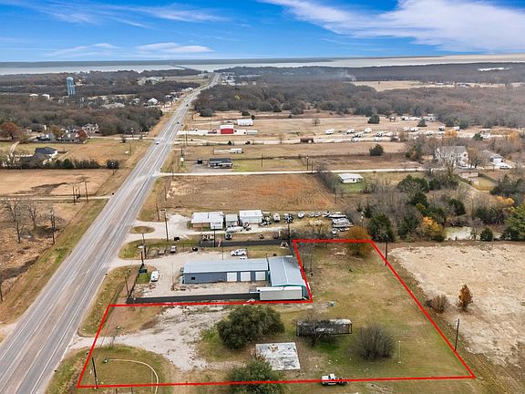 3rd image of 617 E State Highway 276