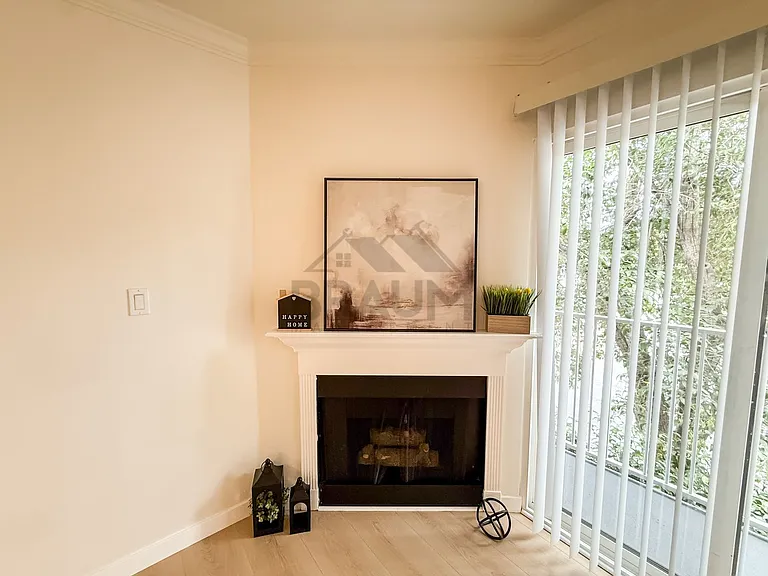 7323 WINNETKA — Photo 12