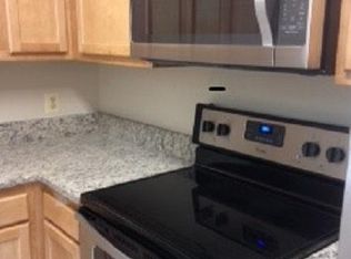 3028 S Abingdon St APT B1, Arlington, VA 22206