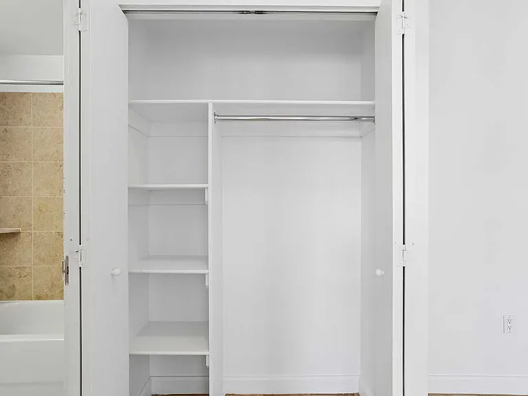360 W 43rd St #S4D — Photo 9