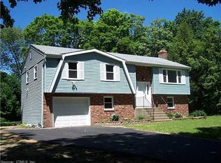 4 Daleville School Rd, Willington, CT 06279
