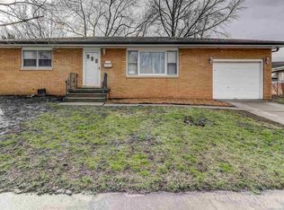 631 Witherspoon Dr, Springfield, IL 62704