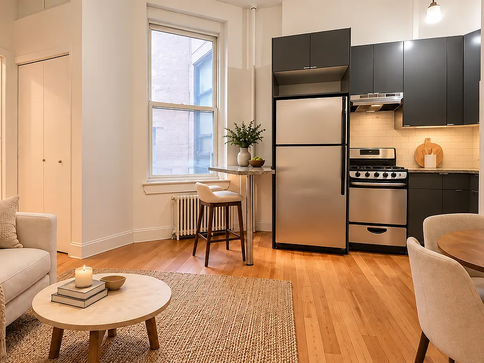 225 E 14th St #4B