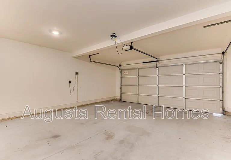 907 Linsmore Ave — Photo 46
