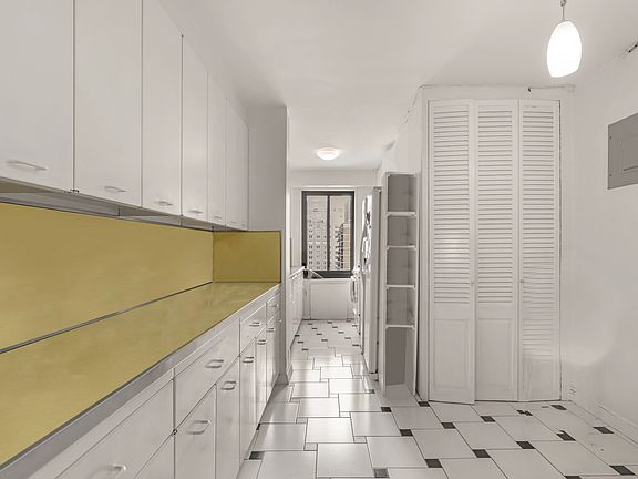 5th image of 10 E End Ave #14LM