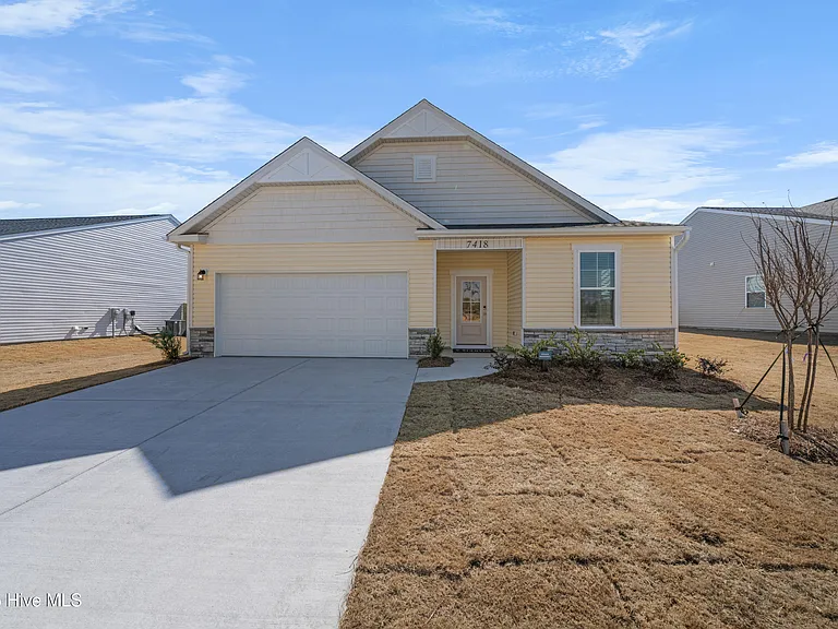 7418 Linda Vista Ln — Photo 1