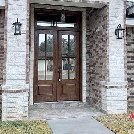 2nd image of 1301 Lake View Dr