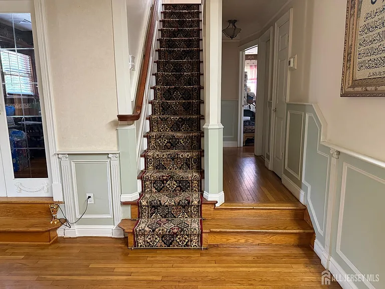 118 Swarthmore Ter — Photo 19