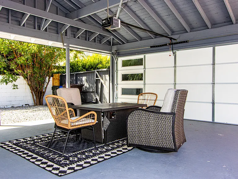 2482 N Avenida Caballeros — Photo 7