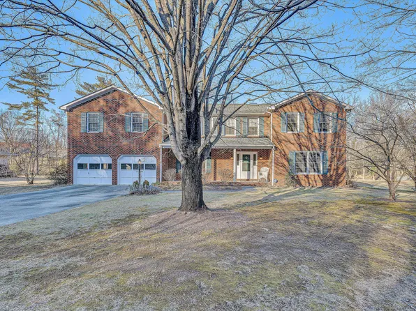 5847 Lakemont Dr, Roanoke, VA 24018