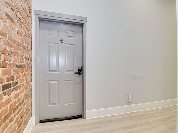 2nd image of 164 N Louisville St APT 4