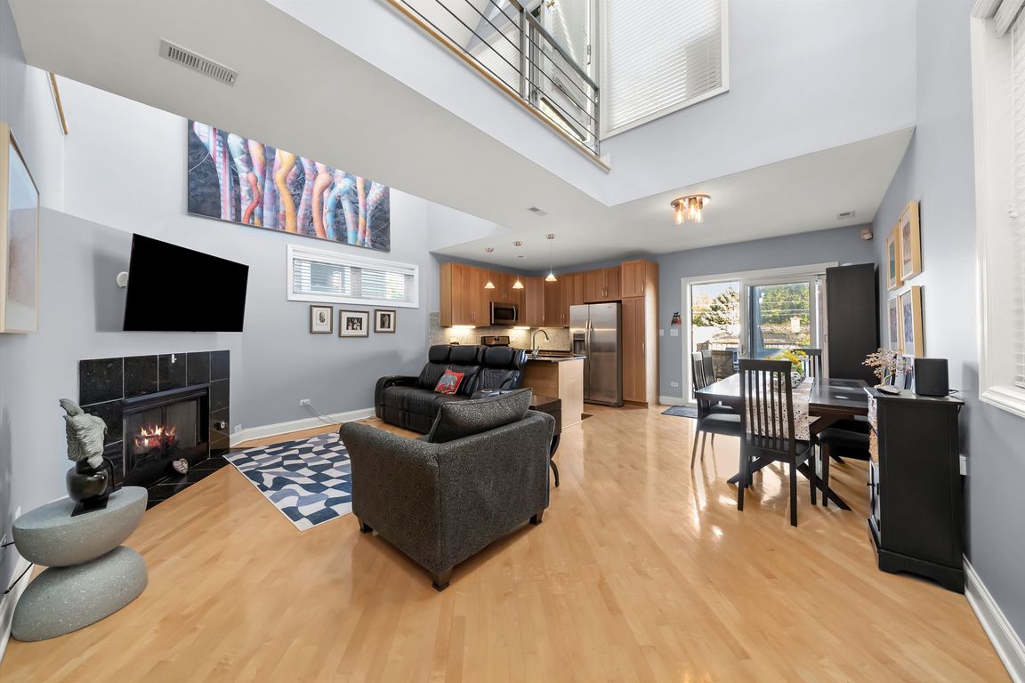 next background image