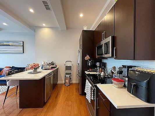 2nd image of 32-03 Steinway St #26