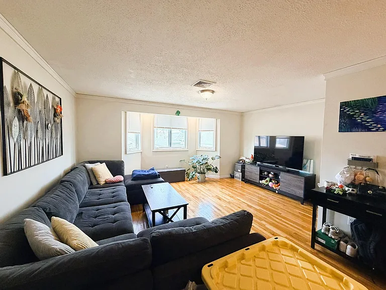 618 Boston Ave #4 — Photo 3