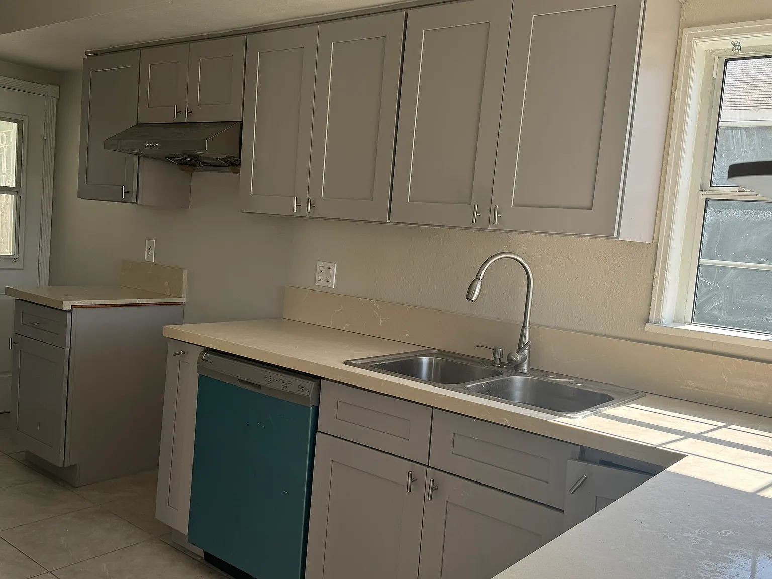 14009 Ohio Street — Photo 3