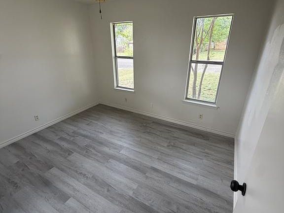4th image of 106 N 30th St