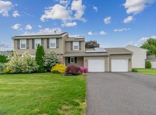 30 Joni Ave, Hamilton, NJ 08690