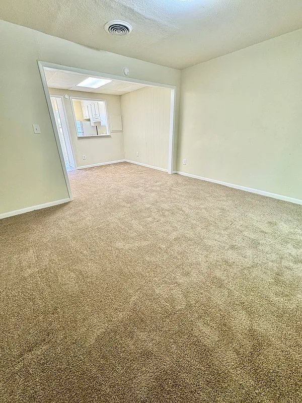 2 bed, 1.5 bath, 950 sqft, $1,295 — Photo 4