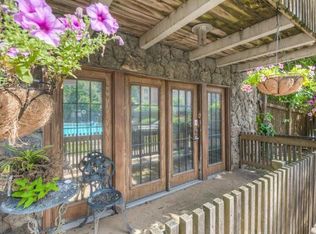 624 W 43rd Ter APT 2, Kansas City, MO 64111