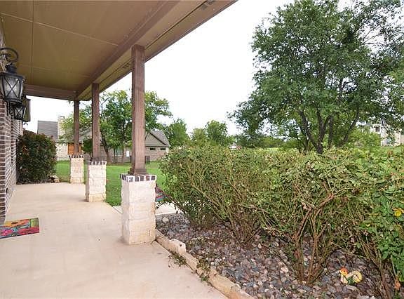 5th image of 4367 Lake Shore Dr