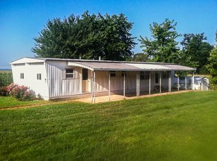 422 Spring Hollow Rd, East Earl, PA 17519