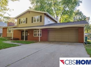 1106 Carriage Rd, Papillion, NE 68046