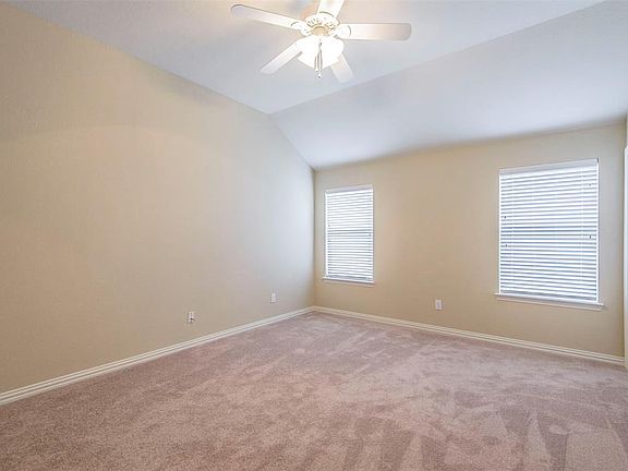 5th image of 118 Horseshoe Bnd