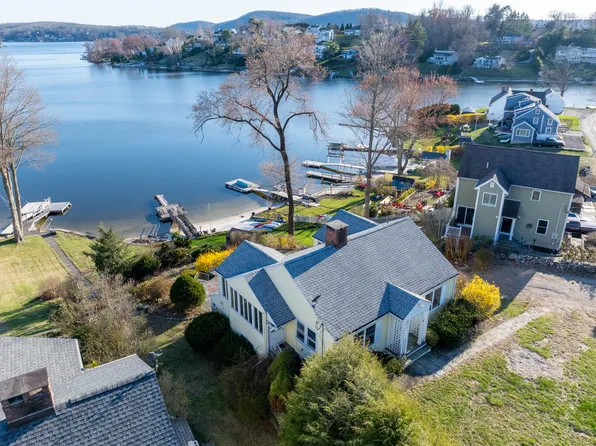 19 Kellogg Street, Brookfield, CT 06804