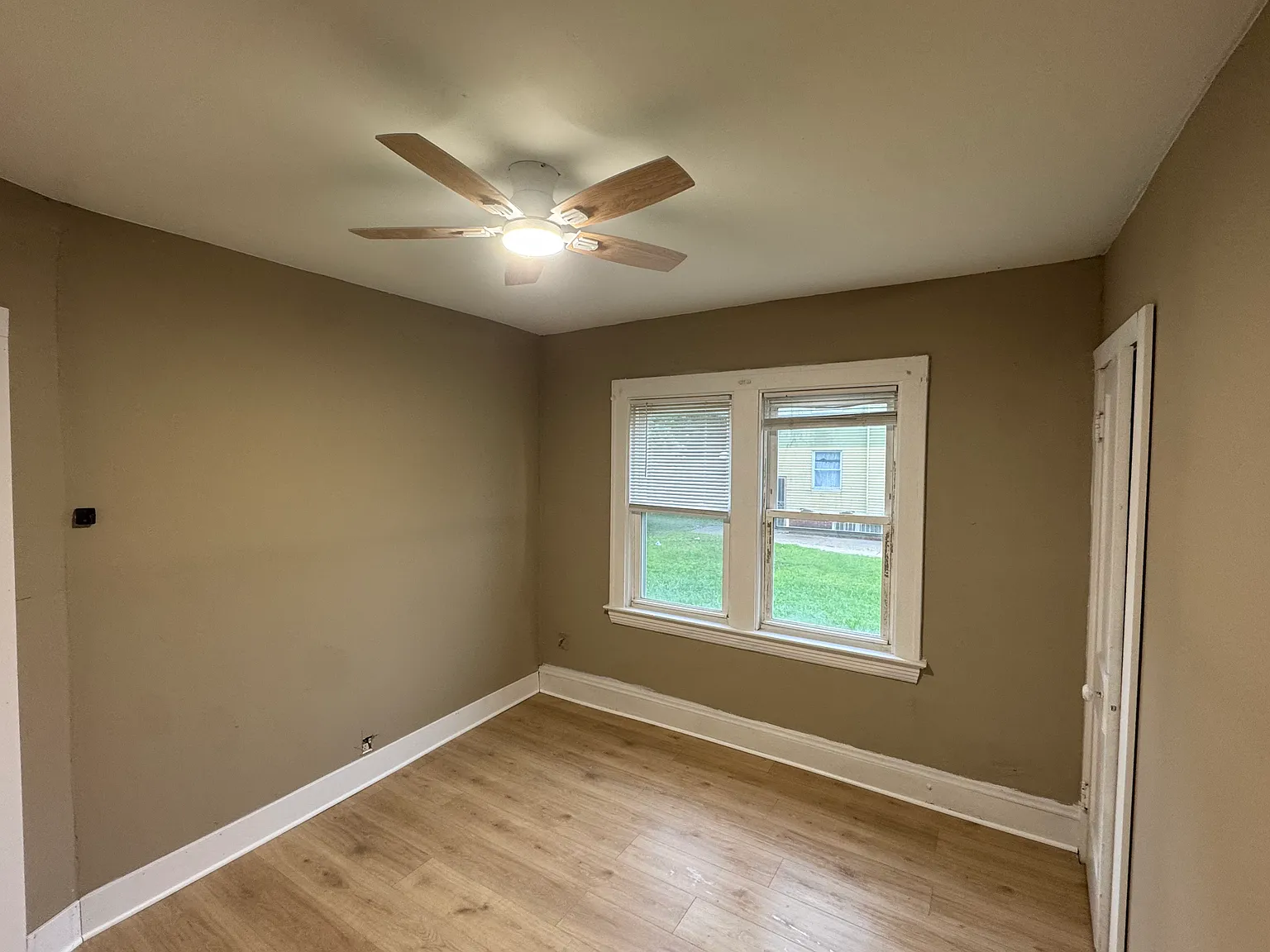 2 bed, 972 sqft, $1,100 — Photo 3