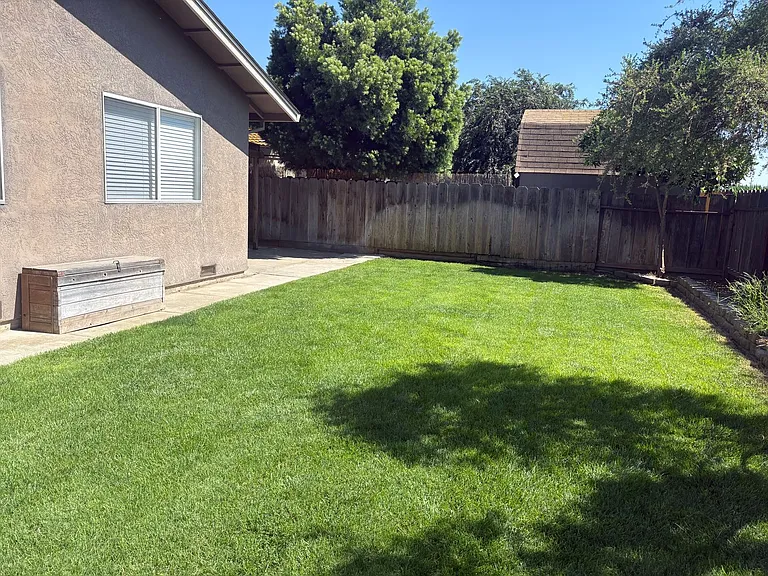 8139 Winfield Dr — Photo 11