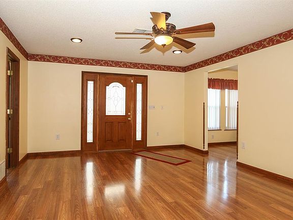 4th image of 10287 Persimmon Grove Pike