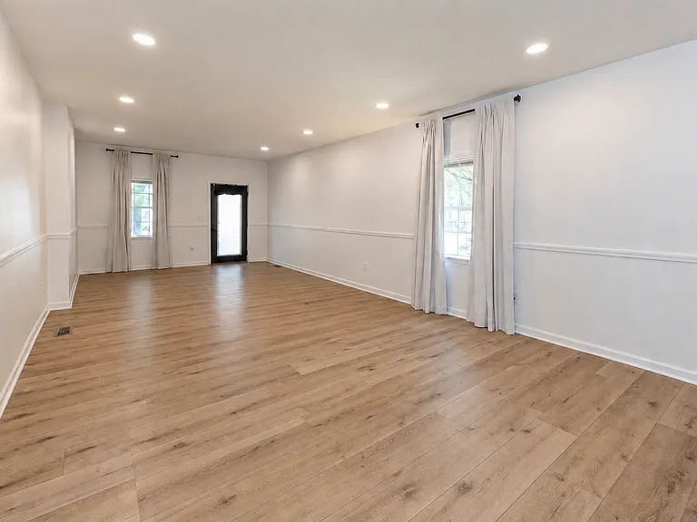 1135 N Keystone Ave #1135 — Photo 6
