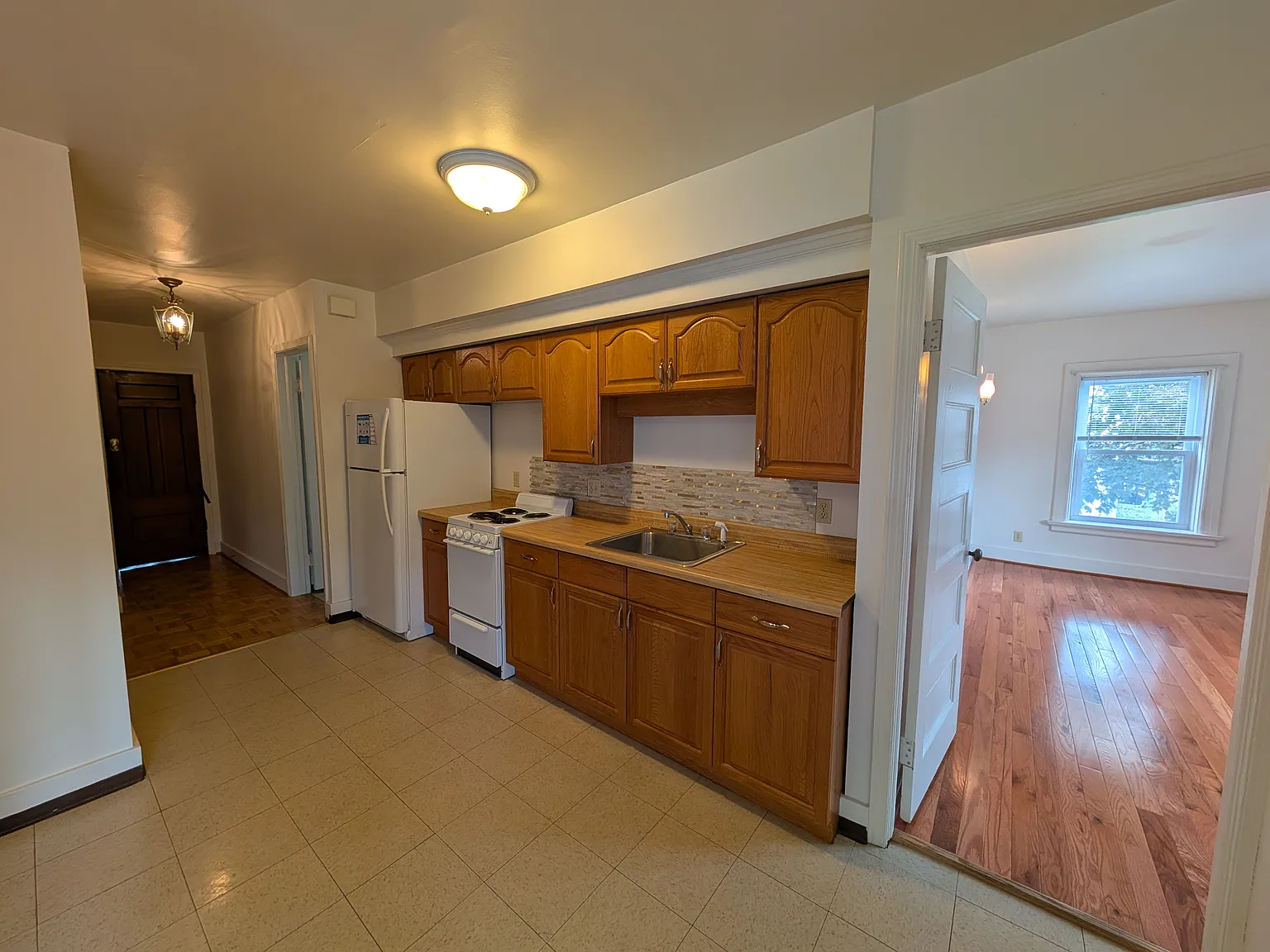 1 bed, 500 sqft, $870 — Photo 1
