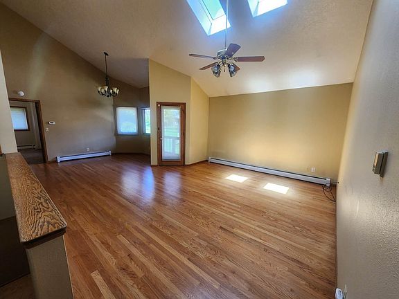 2nd image of 1001 43rd Ave Unit 15