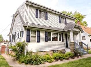 2461 S 66th St, West Allis, WI 53219