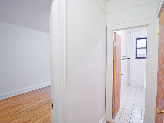 5th image of 4315 46th St #2D