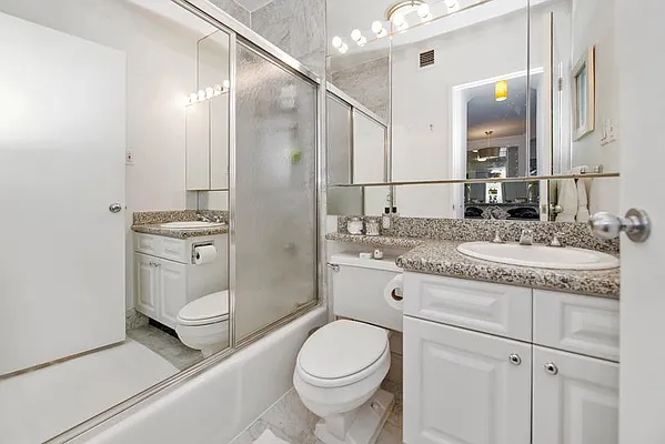 Rented by Keller Williams NYC | media 6