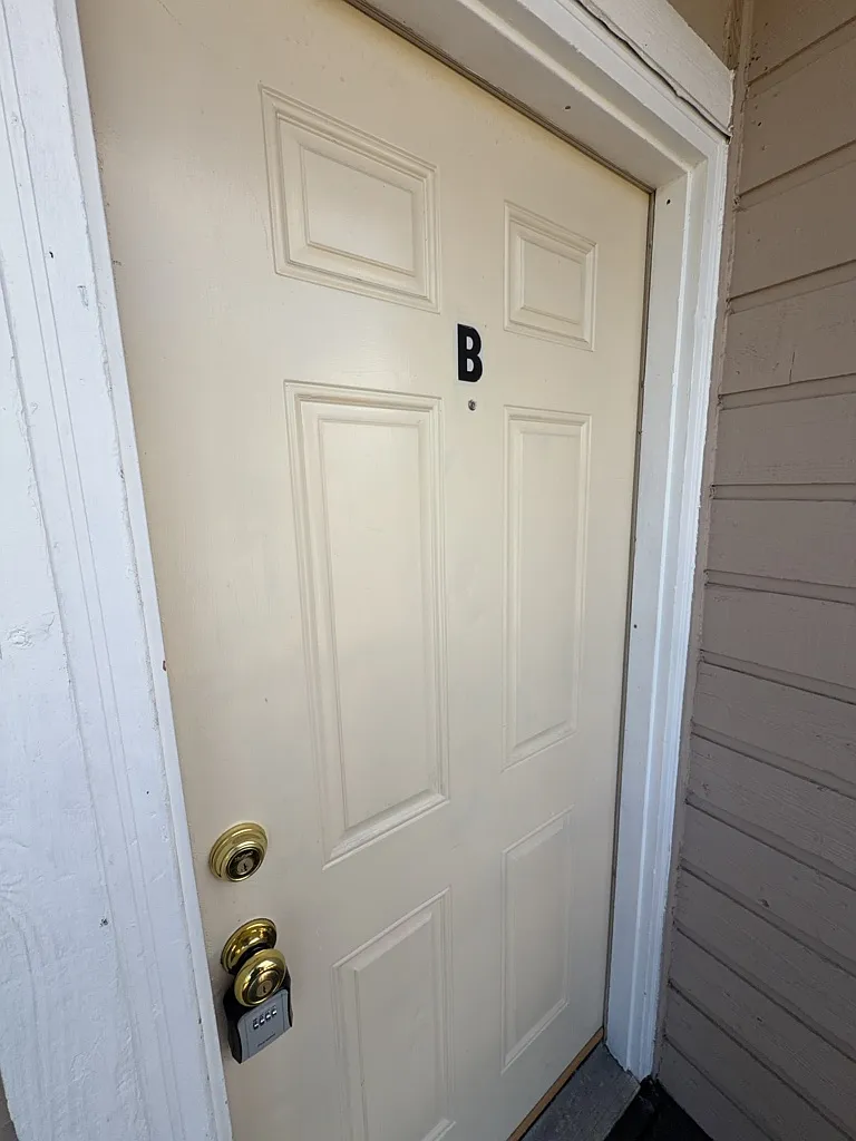 2 bed, 745 sqft, $1,095 — Photo 2