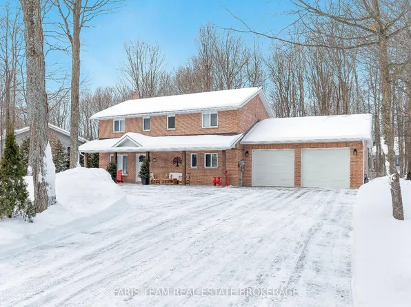 100 Desroches Trl, Tiny, ON L9M 0H9