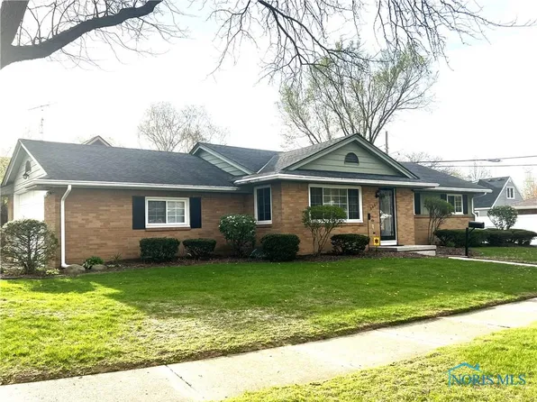 5857 E Heights Dr, Toledo, OH 43613