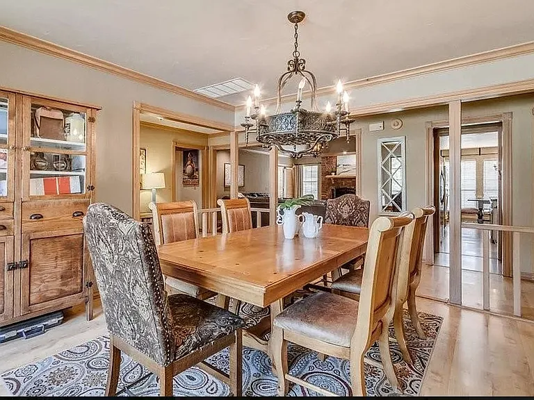 1408 Fox View Ct — Photo 5